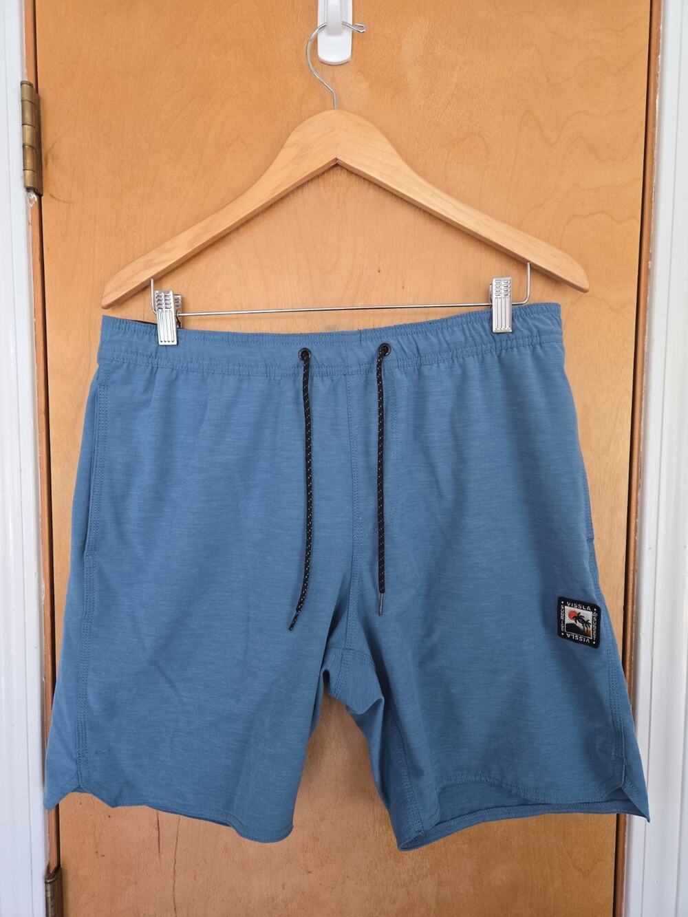 Vissla Men's 34 Board Shorts Blue Quick Dry Upcycled Coconut 7.5" Inseam
